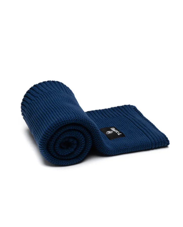 Pletená deka dark blue waves