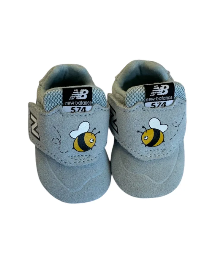 New Balance new born, šedé s housenkou
