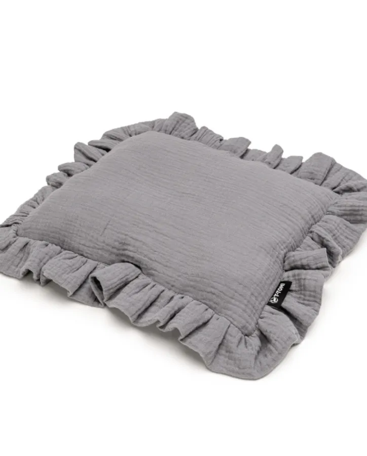 Organic muslin pillow with ruffle grey