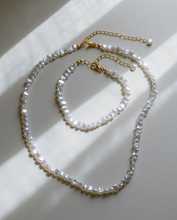 Elegant Freshwater Pearl Necklace and Bracelet - Set