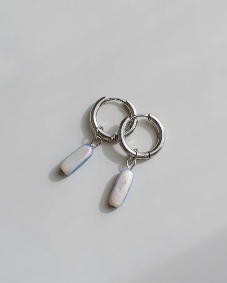 Minimalist White Stone Hoop- Náušnice