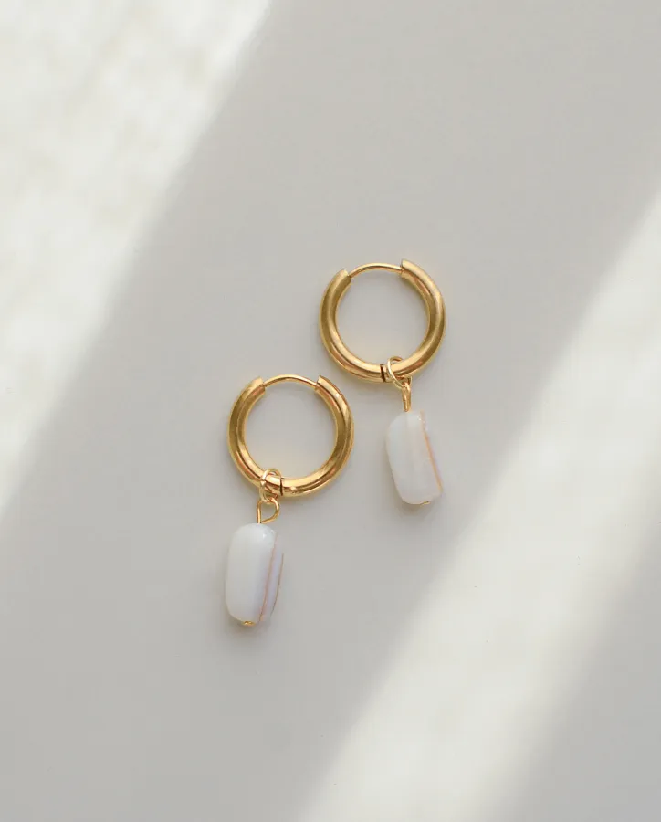 Graceful Moonlight Drop Hoops- náušnice