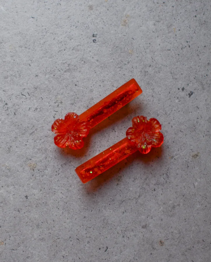 Pryskyřicové sponky s květinami oranžové, 2ks