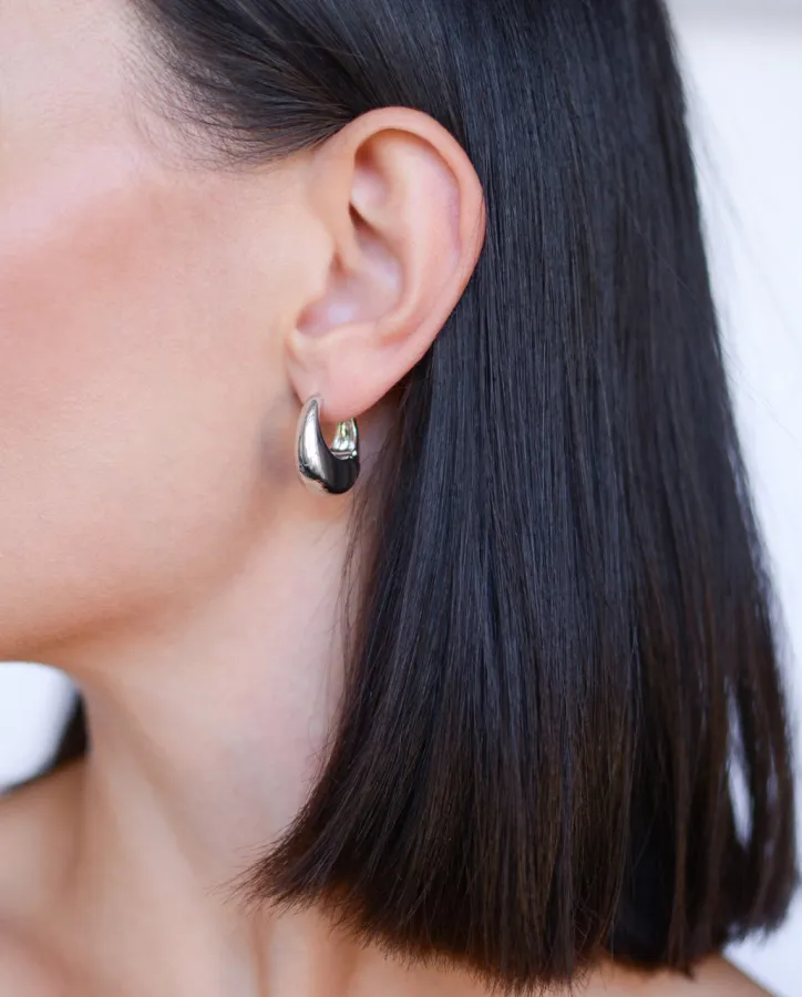 Silver Smooth Huggies - velké náušnice